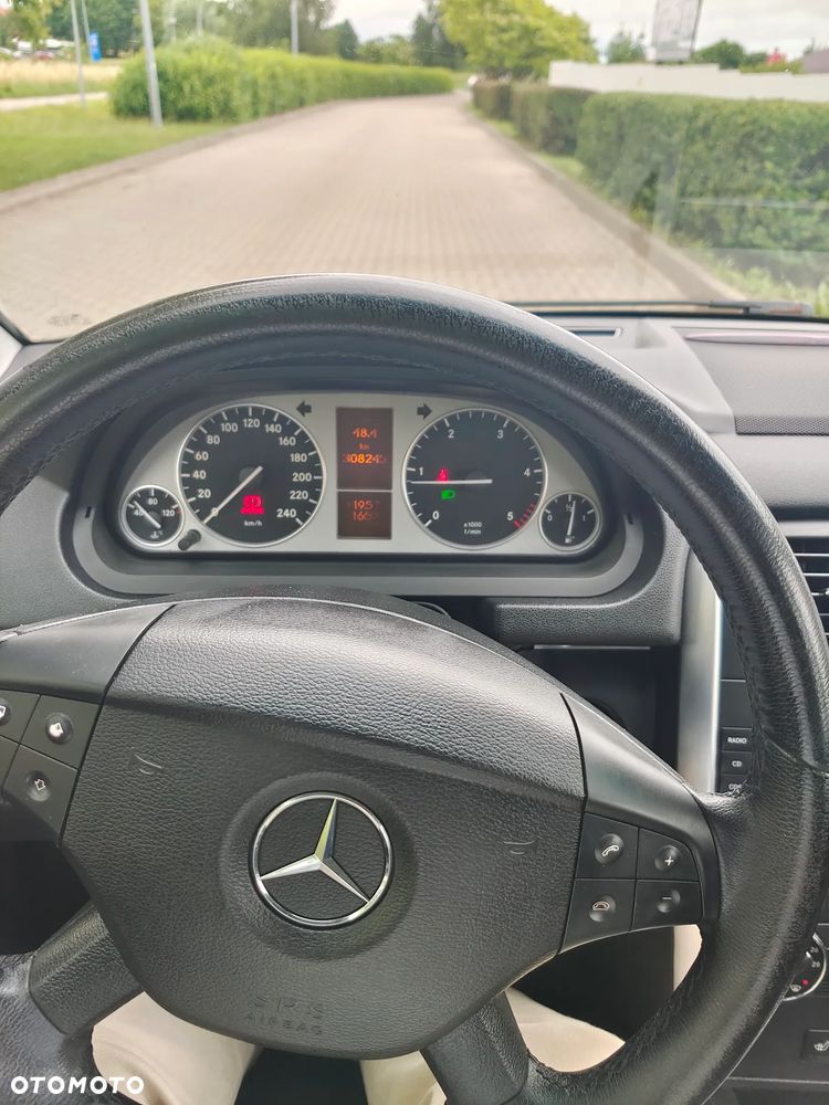 Mercedes-Benz Klasa B 200 CDI - 9
