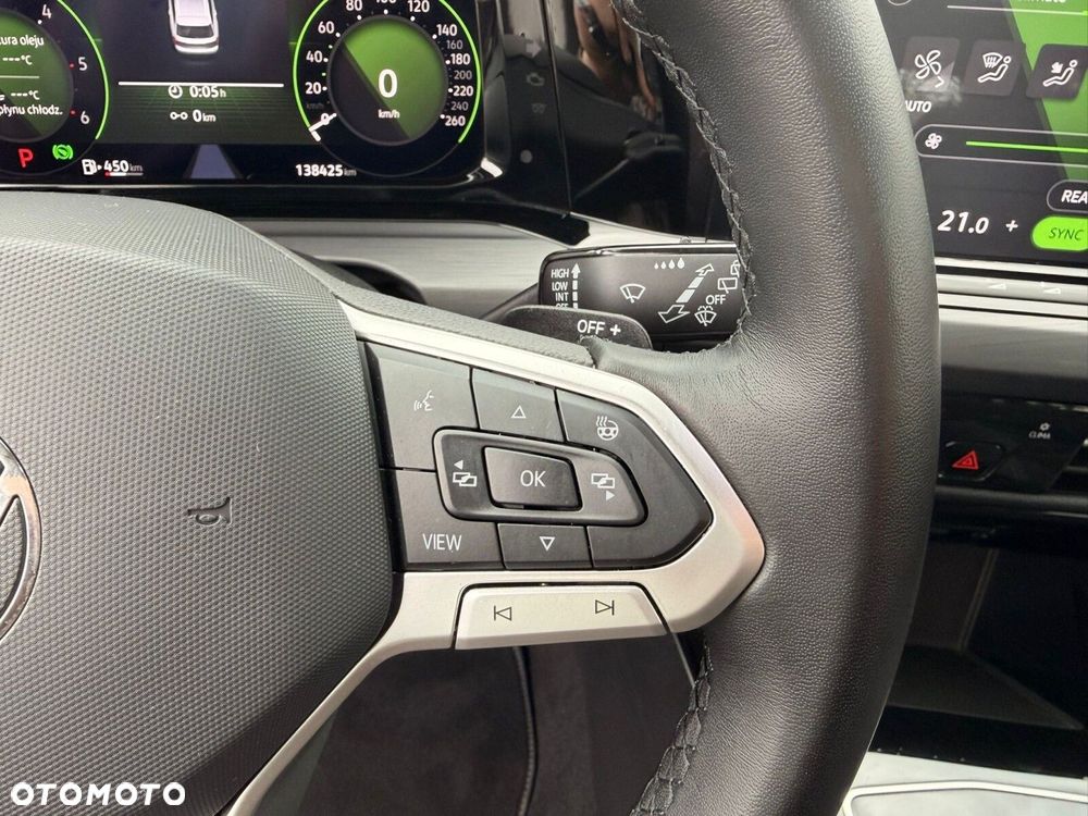 Volkswagen Golf - 12