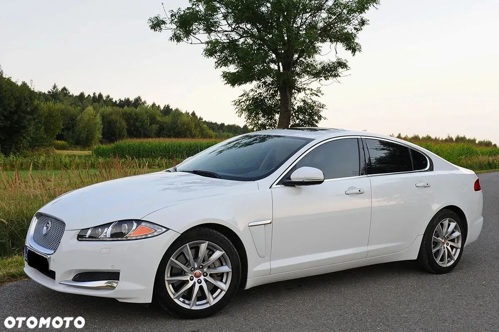 Jaguar XF 2.2 D Premium Luxury - 5