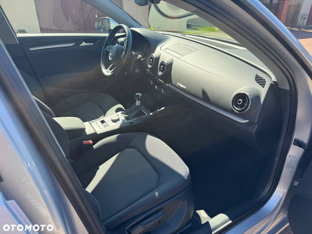 Audi A3 Sportback 1.0 TFSI design - 7