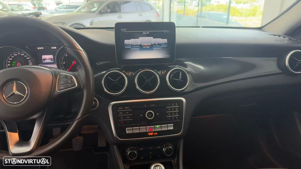 Mercedes-Benz CLA 180 d Shooting Brake Urban - 20