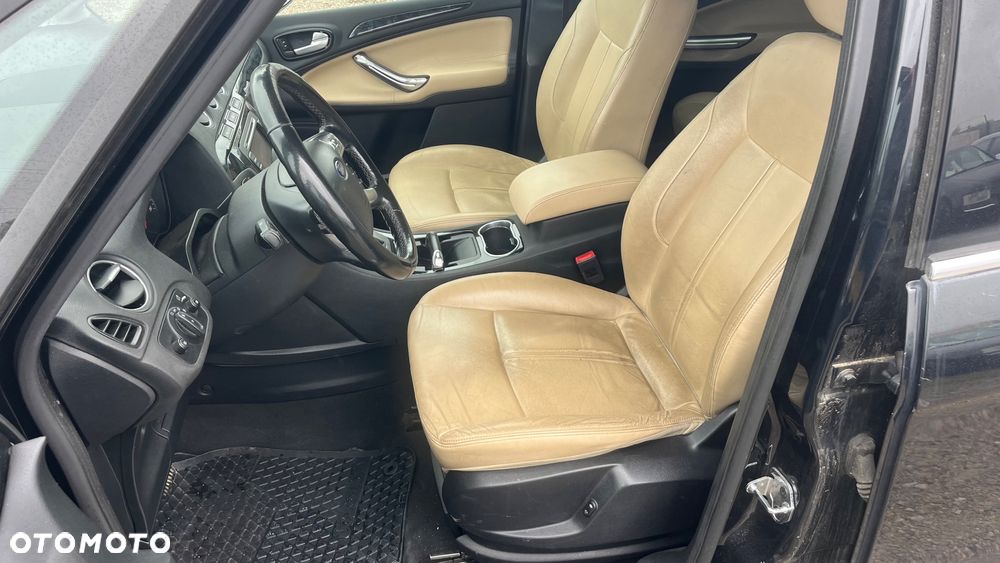 Ford Galaxy - 18