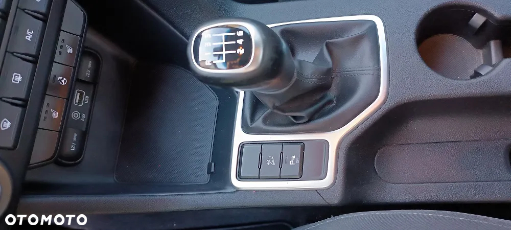 Kia Sportage - 12