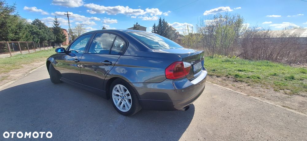 BMW Seria 3 ver-318d-dpf - 6