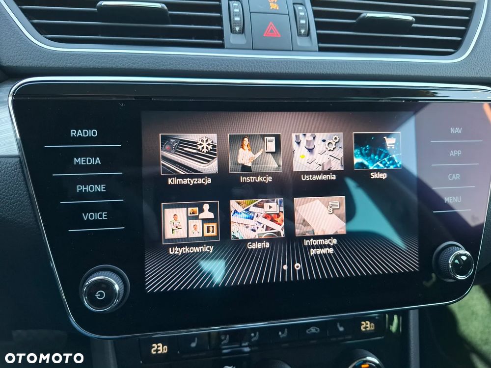 Skoda Superb 2.0 TDI Ambition DSG7 - 27