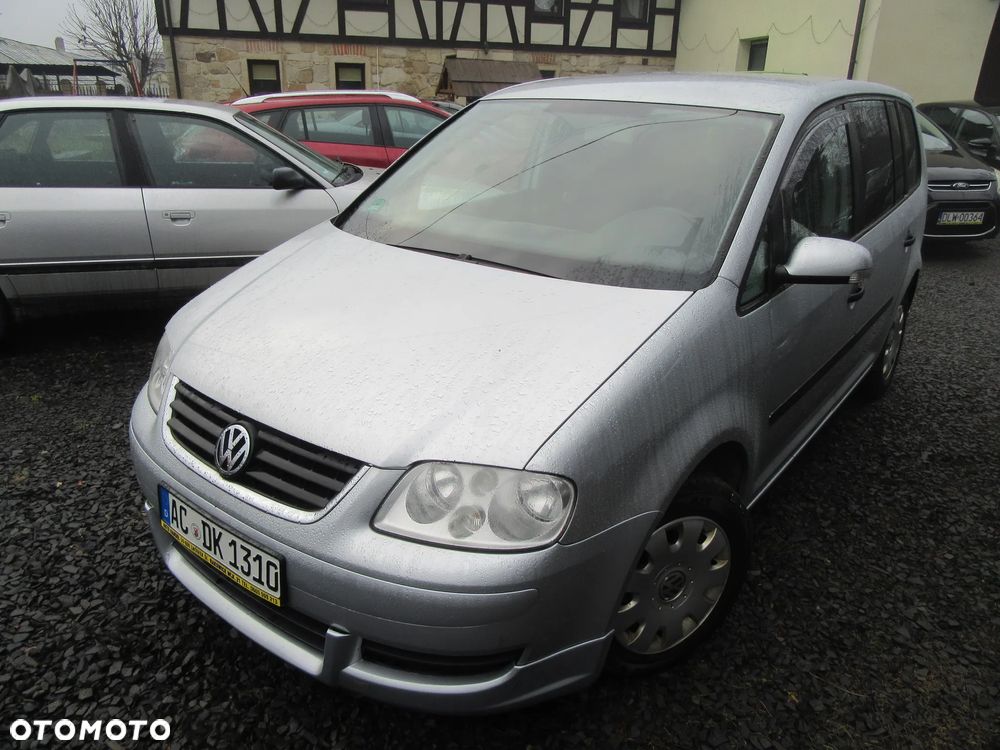 Volkswagen Touran 1.6 FSI - 4