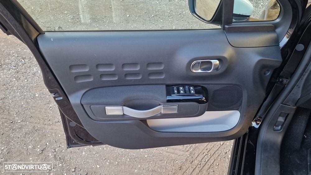Citroën C3 1.2 PureTech Shine EAT6 - 12