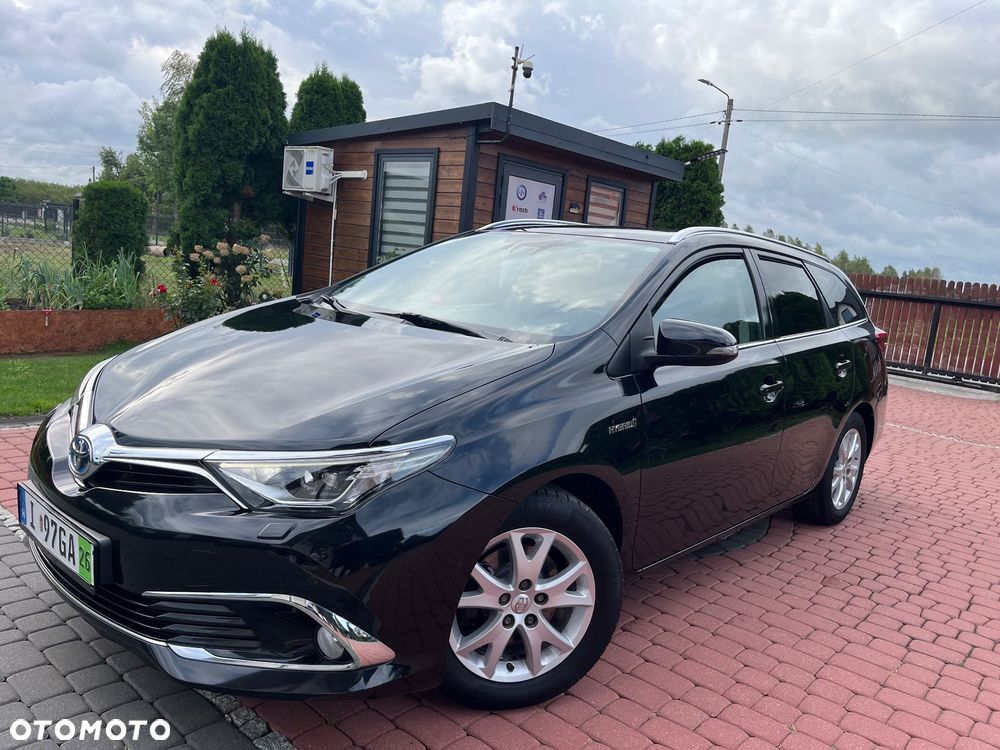 Toyota Auris ver-1-8-hsd-luna - 3