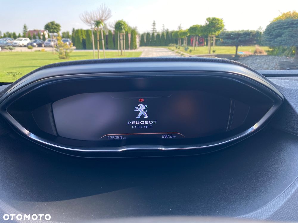 Peugeot 3008 1.2 PureTech Allure S&S - 27