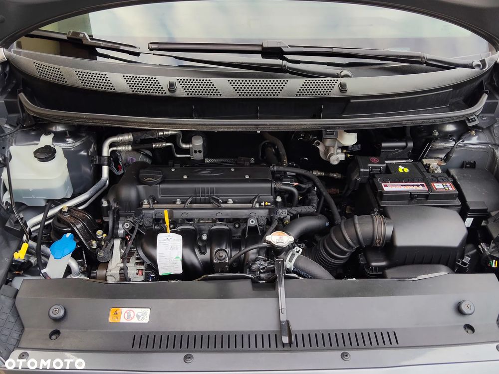 Hyundai ix20 1.4 blue YES - 21