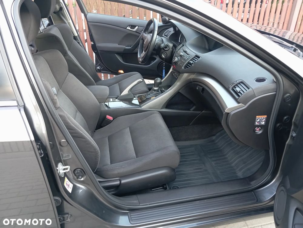 Honda Accord 2.0 Executive - 24