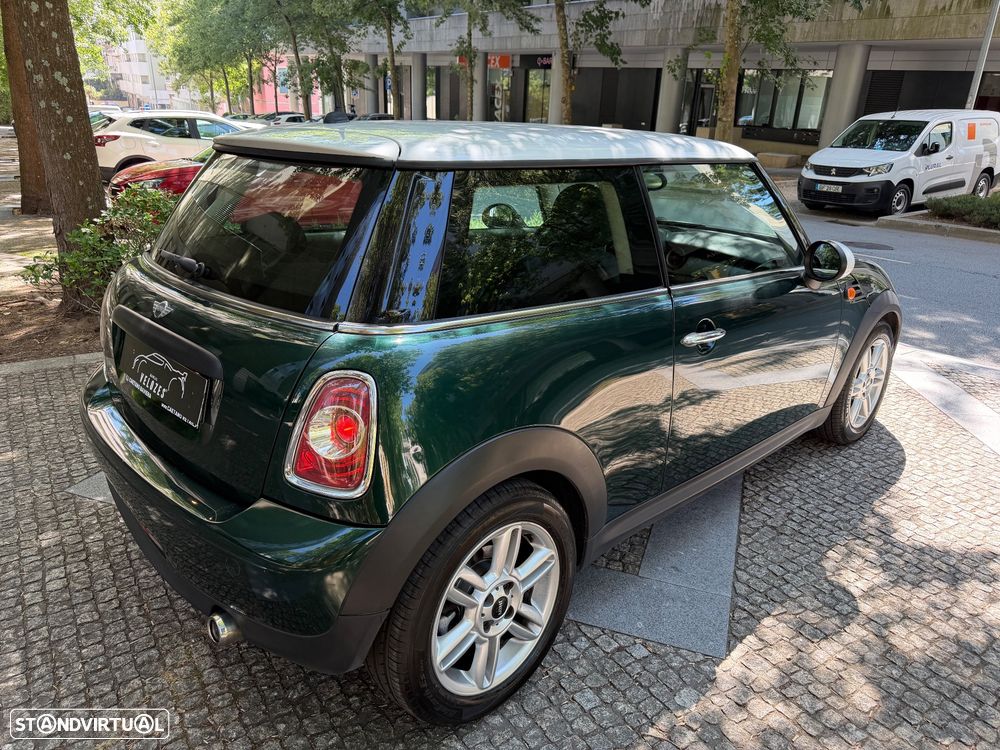 MINI 3 Portas One D - 10