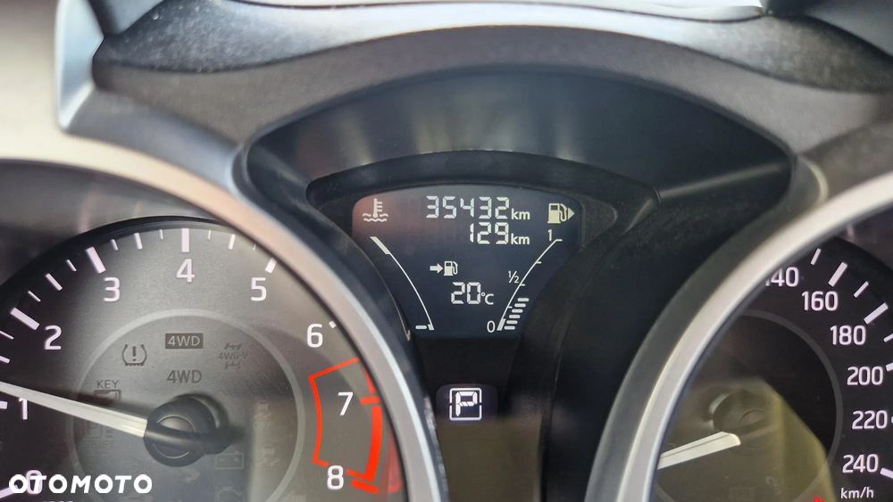 Nissan Juke 1.6 N-Connecta Xtronic - 9