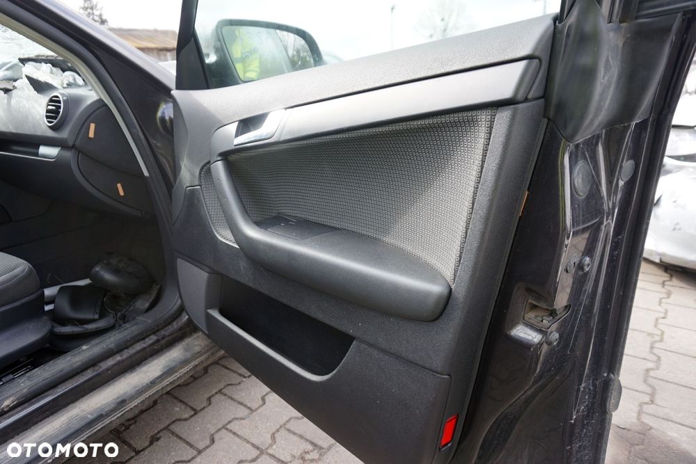DRZWI PRZEDNIE PRAWE A3 8P 5D HB LZ7L  SZARY AUDI 2003-2008 - 9