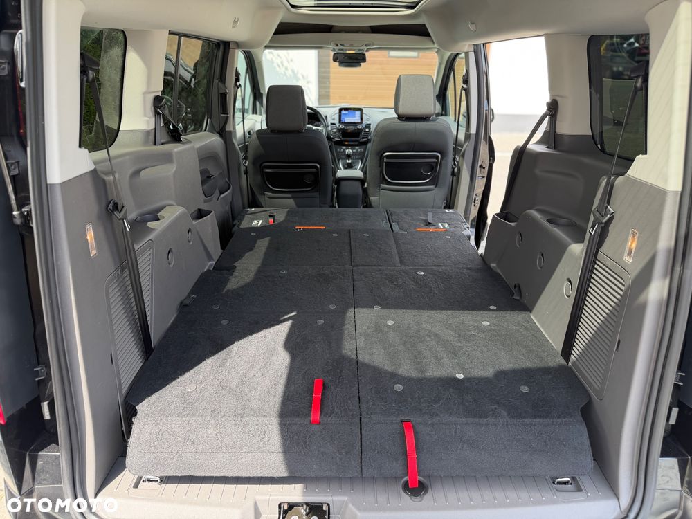 Ford Tourneo Connect Grand - 19