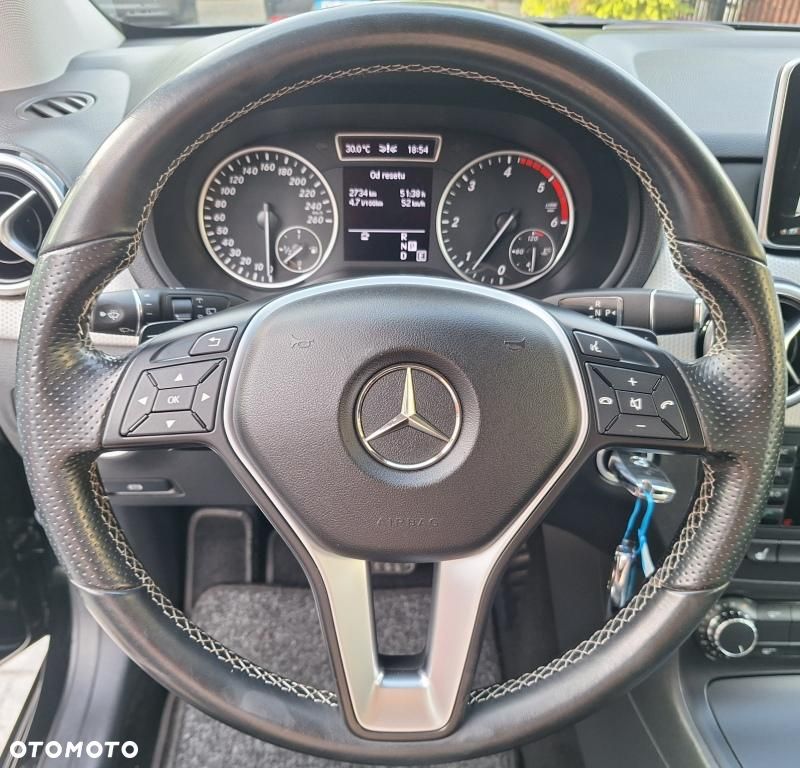 Mercedes-Benz Klasa B 180 CDI (BlueEFFICIENCY) 7G-DCT - 11