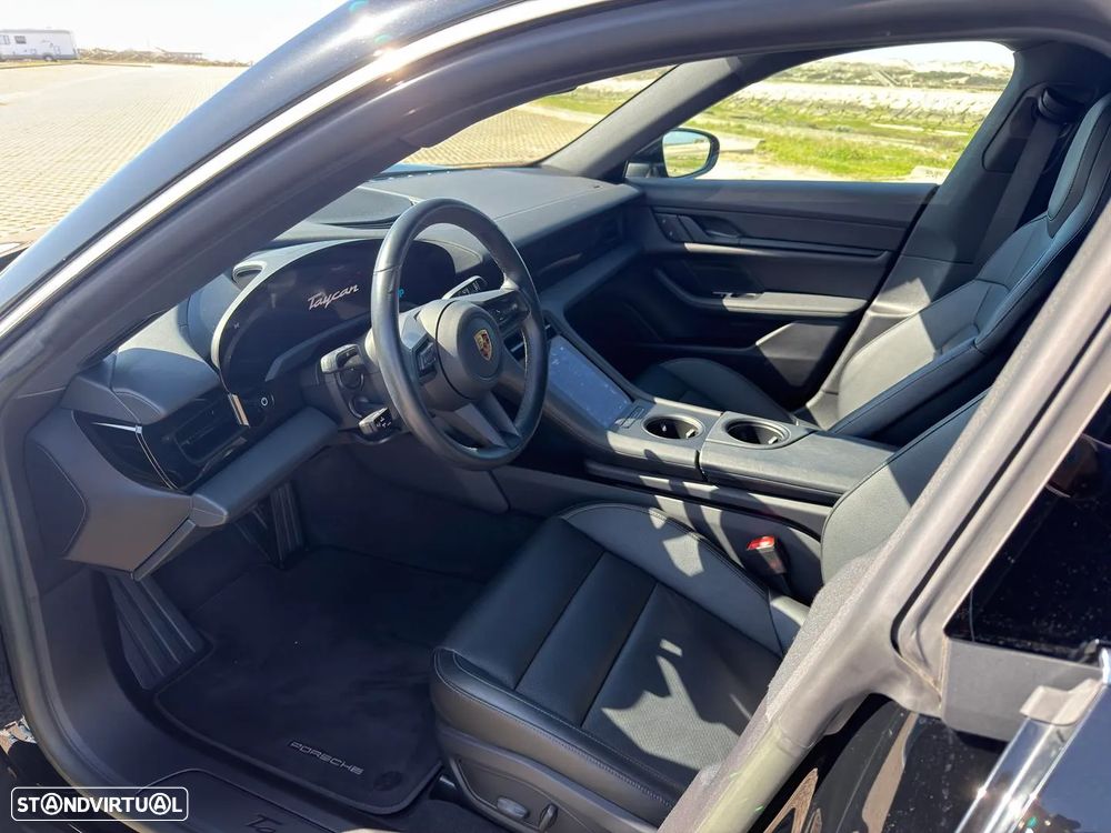 Porsche Taycan 4 - 40