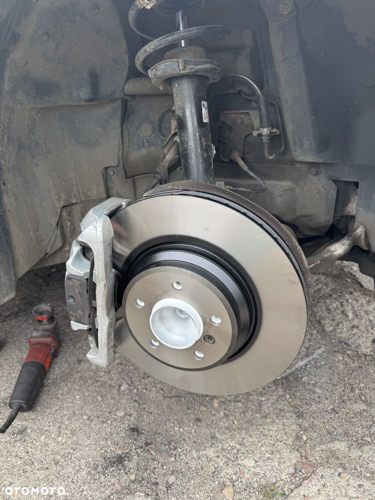BMW Seria 3 335d - 35