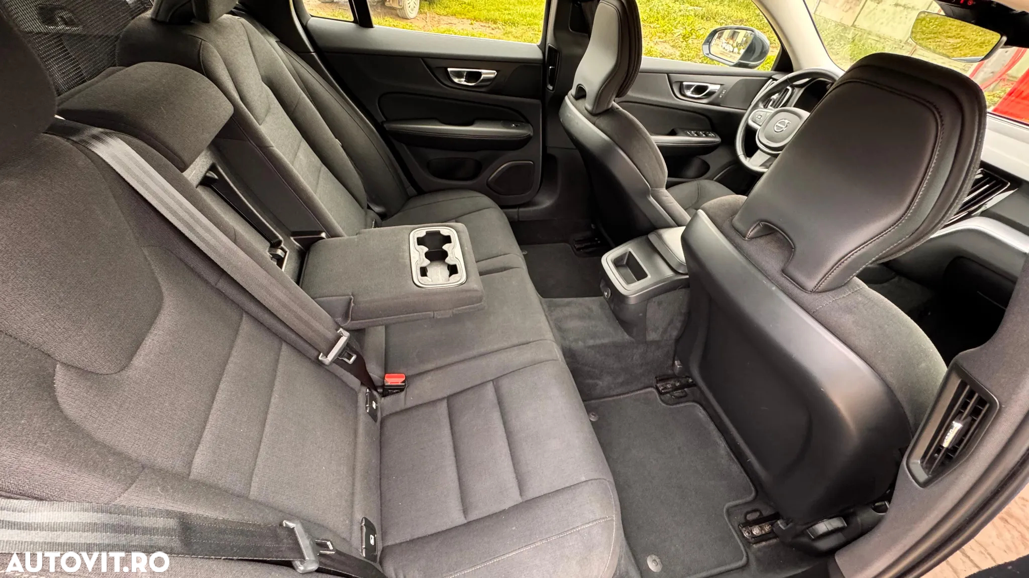 Volvo V60 B4 MHEV AT AWD Ultimate Bright - 12