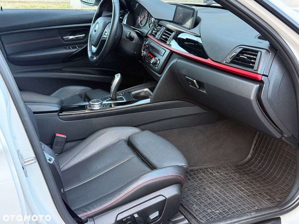 BMW Seria 3 328i xDrive Sport-Aut - 13