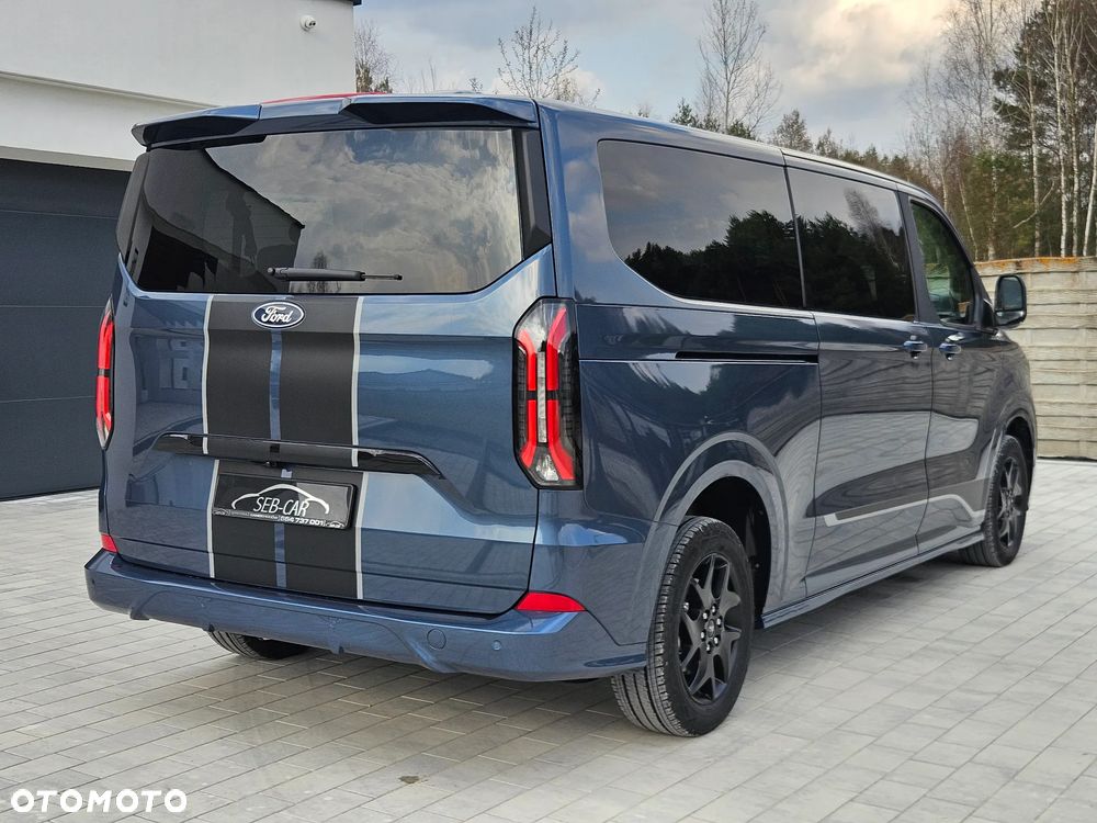 Ford Tourneo Custom - 37
