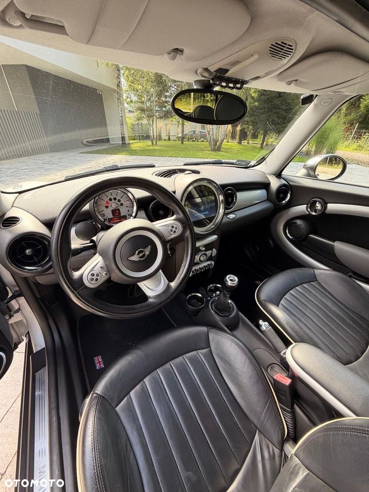 MINI Cooper Standard - 3