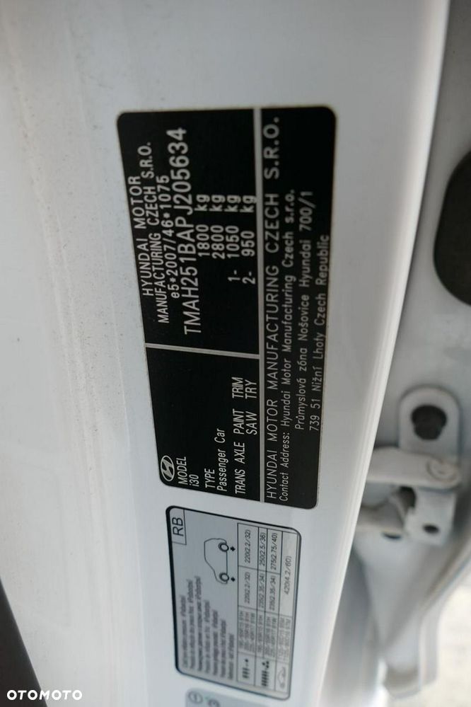 Hyundai i30 1.0 T-GDI Connect & Go - 26