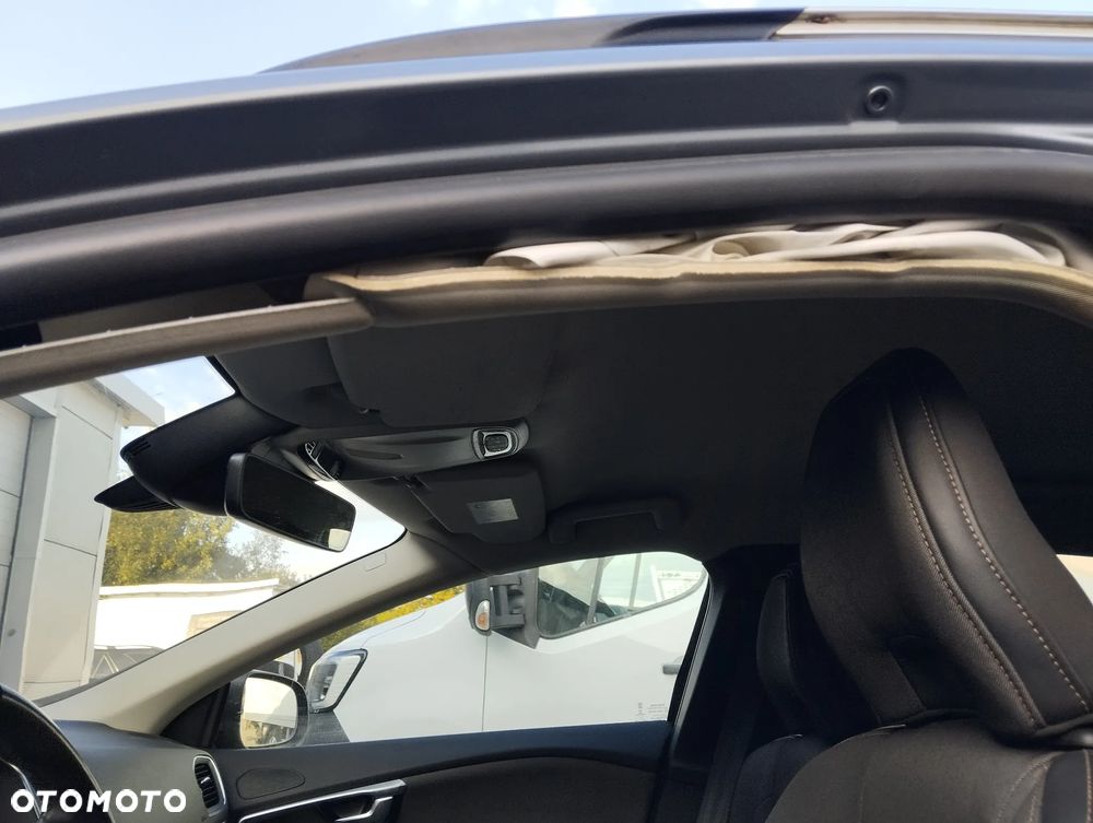 Volvo V40 Cross Country D2 Drive-E SCR Momentum - 30