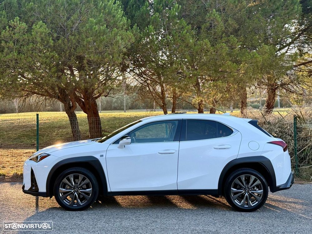 Lexus UX 250h F Sport - 8
