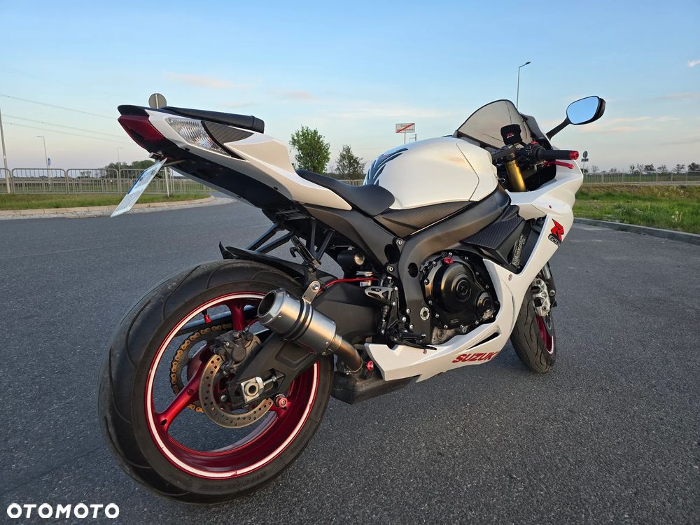 Suzuki GSX-R - 4
