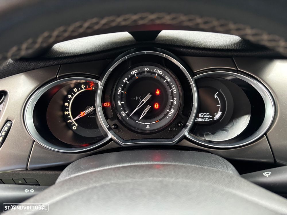 DS DS3 PureTech 82 CONNECTED CHIC - 11