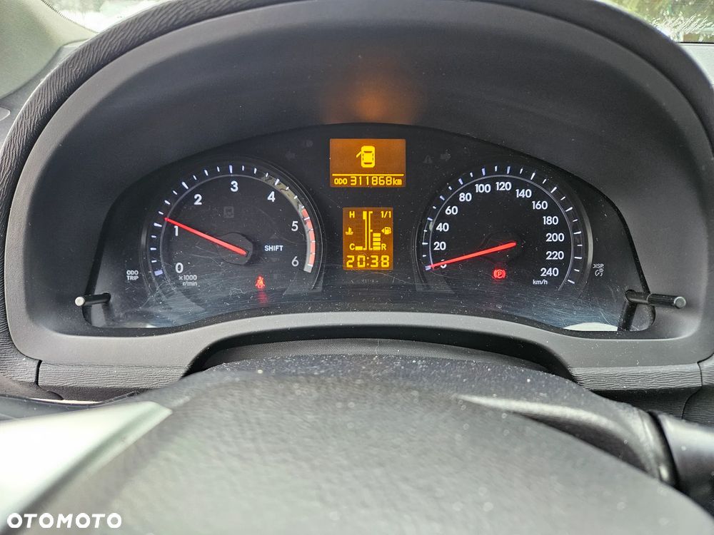 Toyota Avensis 2.0 D-4D Active - 8