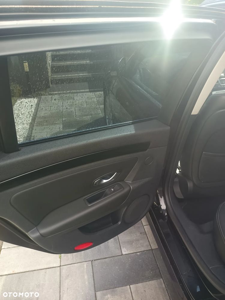 Renault Laguna 2.0 dCi Initiale - 11