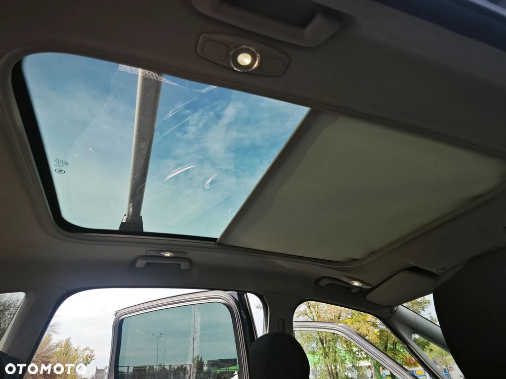 Ford S-Max - 31