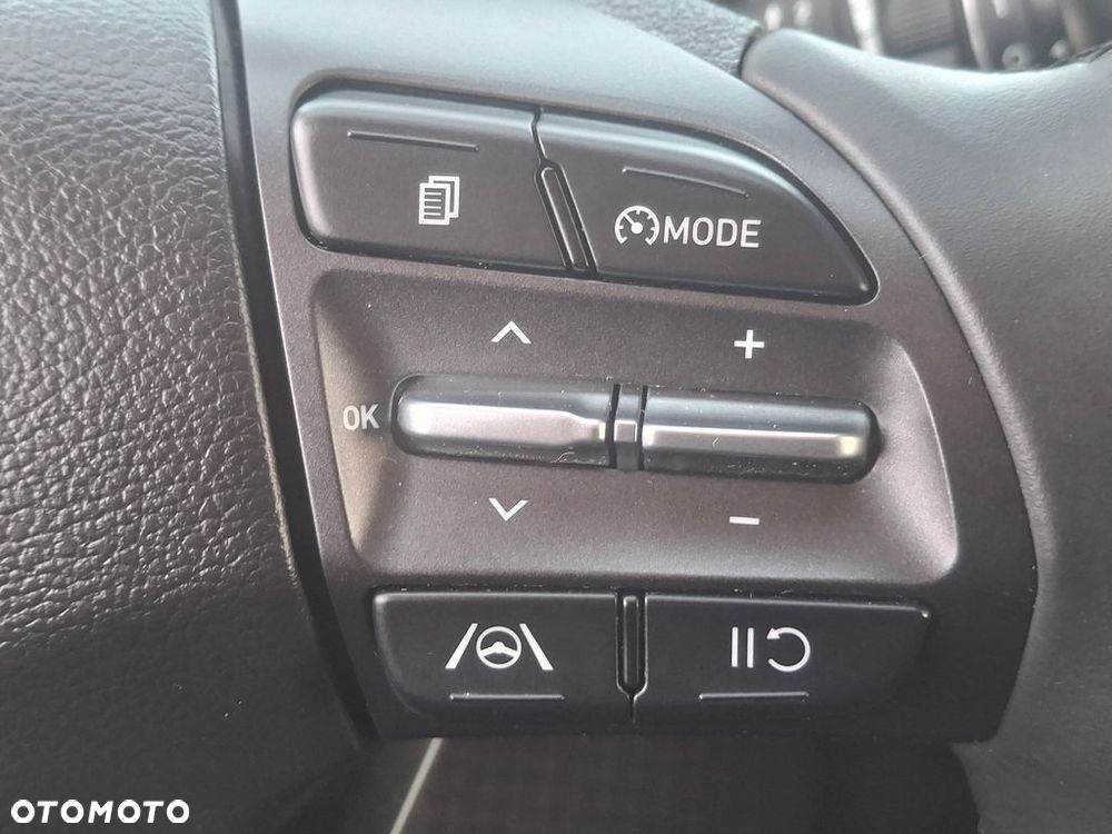 Hyundai Kona - 17