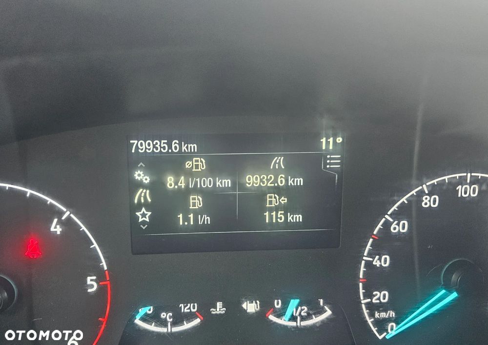 Ford TRANSIT CUSTOM - 13