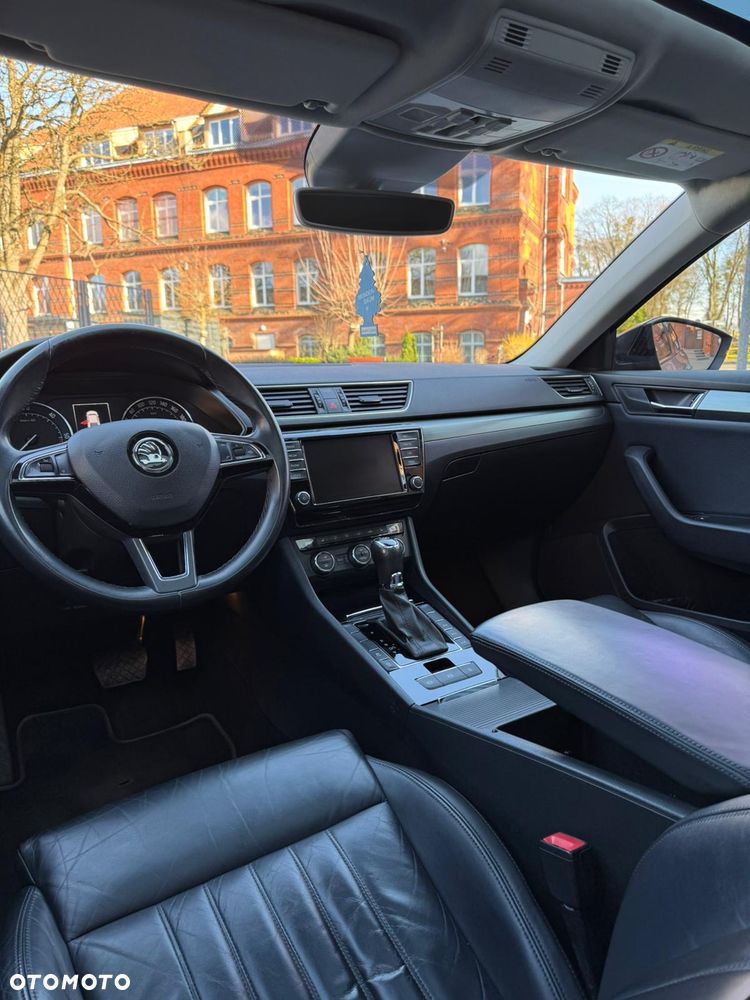 Skoda Superb 2.0 TDI L&K DSG - 11