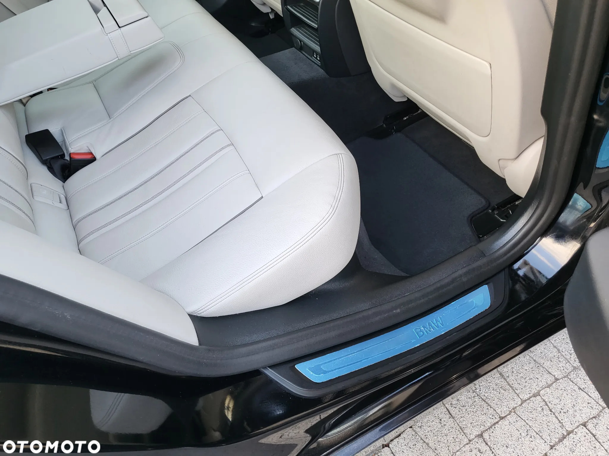 BMW Seria 5 520d xDrive Luxury Line - 14