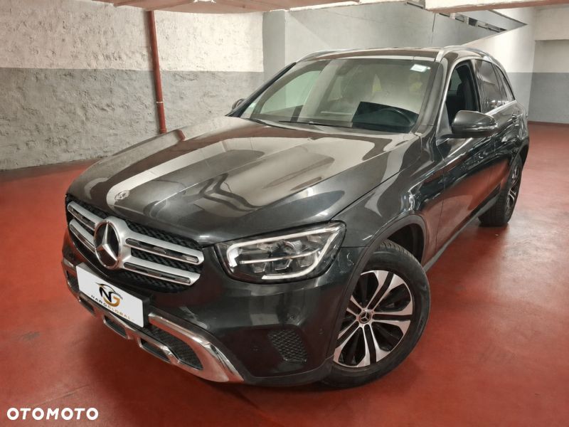 Mercedes-Benz GLC 300 e 4Matic 9G-TRONIC Exclusive - 4