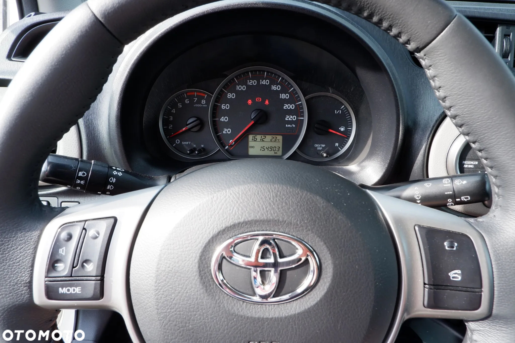 Toyota Yaris 1.0 Sol - 18