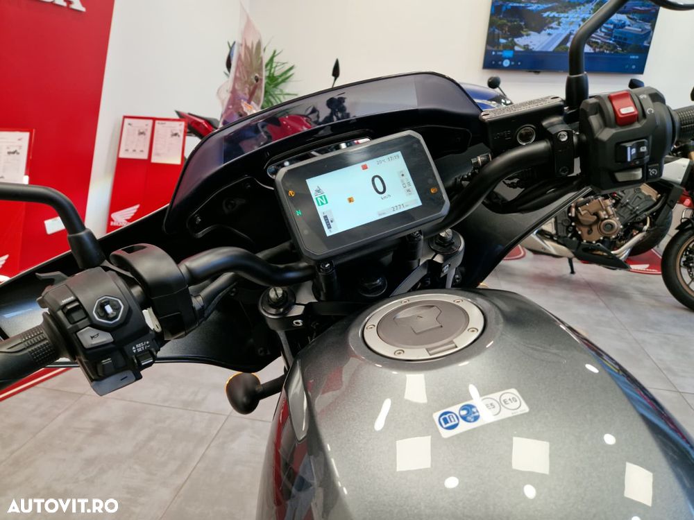 Honda Rebel 1100T - 4