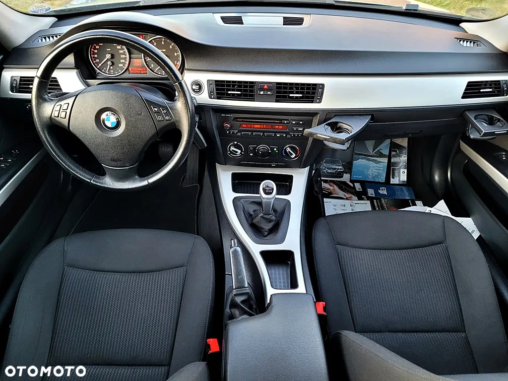 BMW Seria 3 320i - 14
