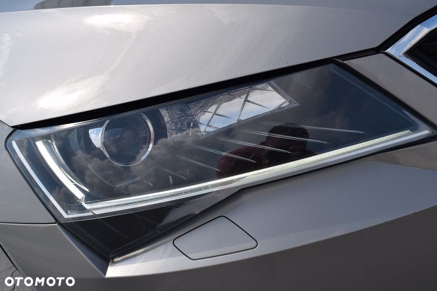 Skoda Superb 2.0 TSI L&K DSG - 28