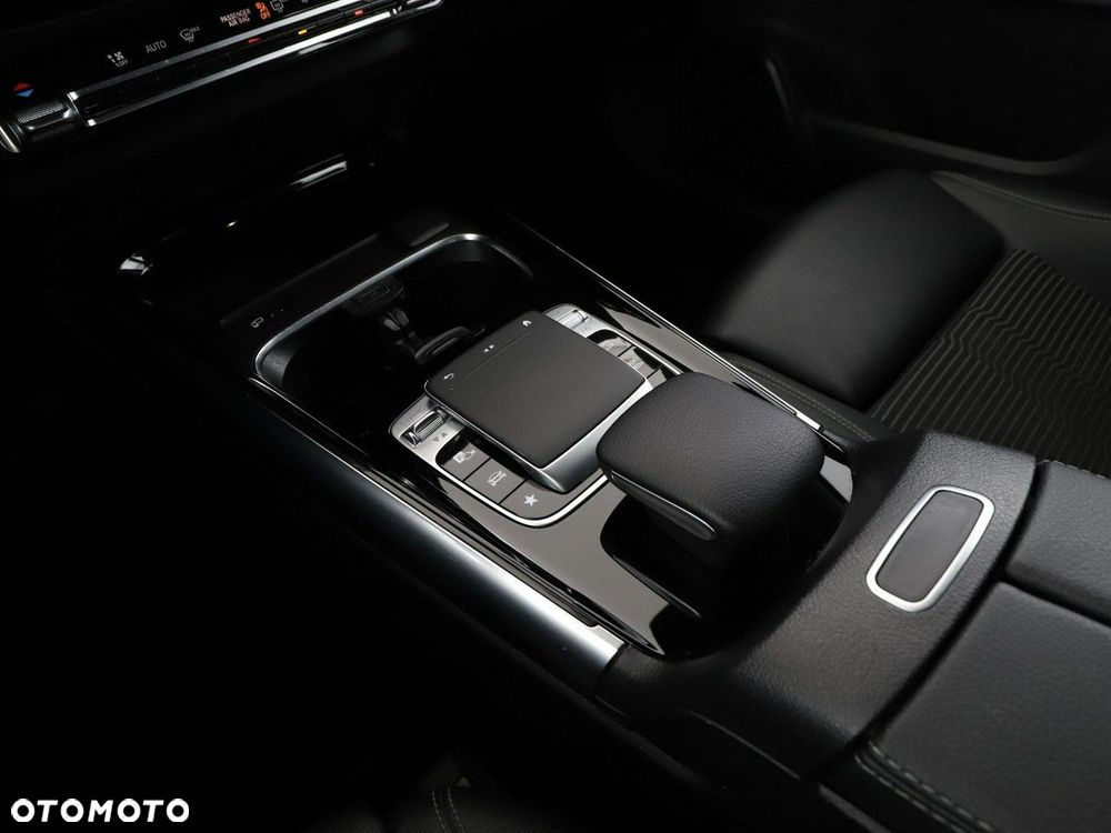 Mercedes-Benz Klasa B 250 7G-DCT Progressive - 31