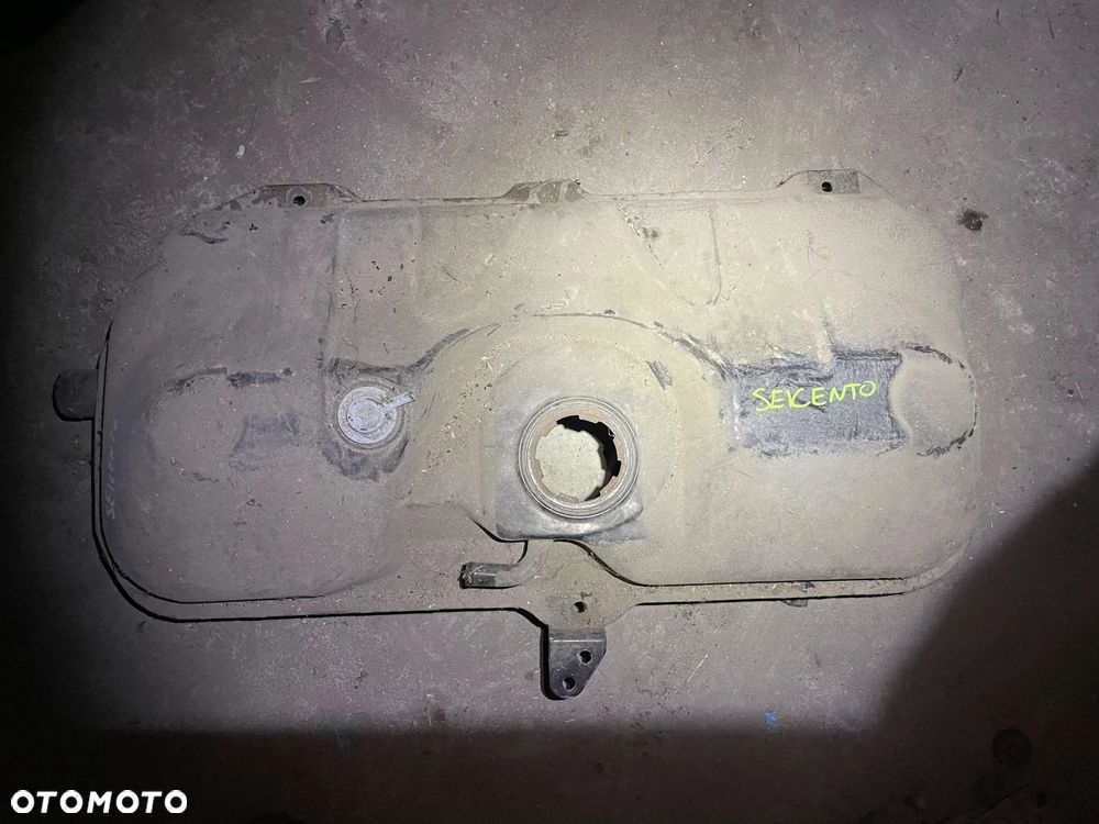 Zbiornik Paliwa Bak Fiat Cinquecento 700/900 - 1