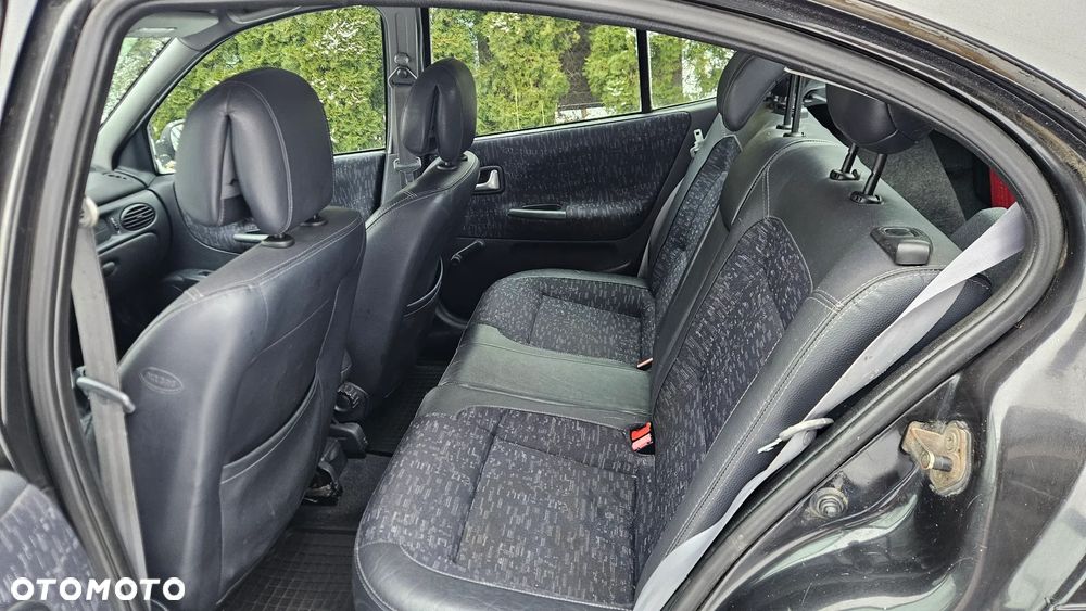 Renault Megane 1.6 - 8