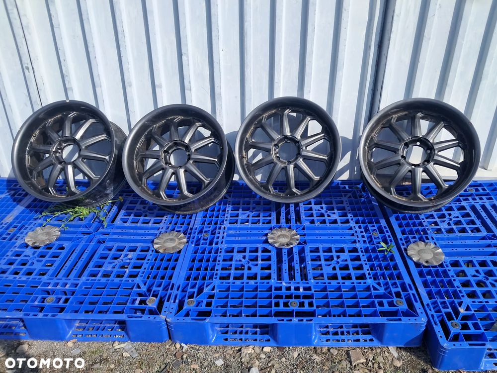 Felgi Aluminiowe R22 6×139,7  M12x1,5  67,1 - 1