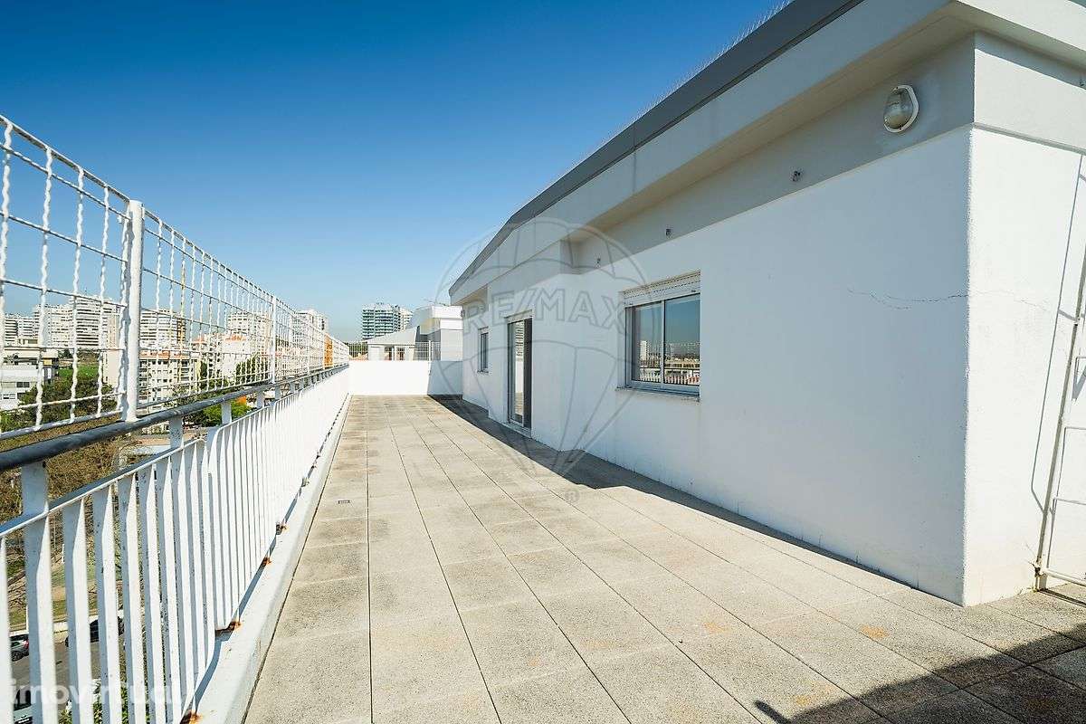 Apartamento T2 para arrendamento - Grande imagem: 2/18