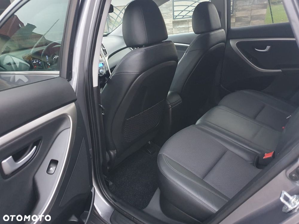 Hyundai i30 1.6 Style - 11