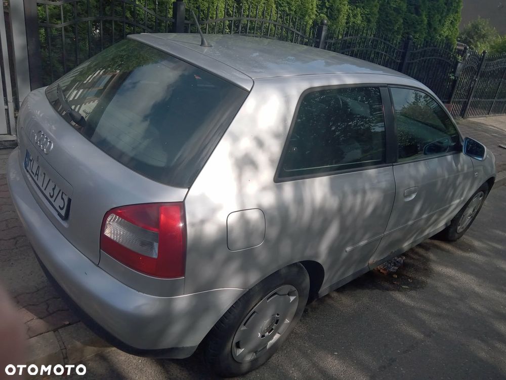 Audi A3 3-drzwiowe 1.8T Ambition - 4
